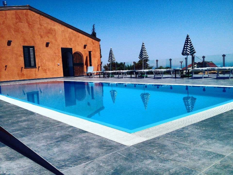 REALIZZAZIONE PISCINE
